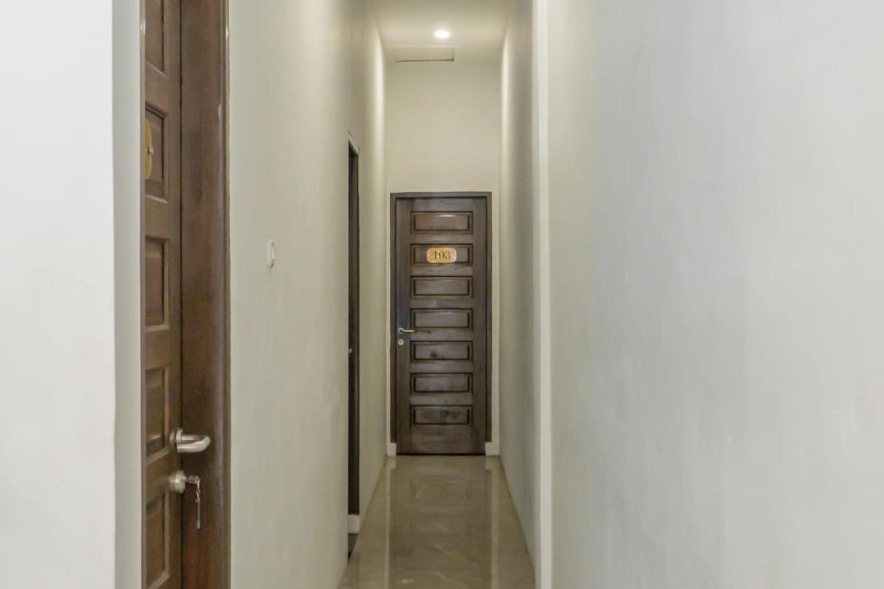 Reddoorz @ Jalan Wahidin Medan Hotel Exterior foto