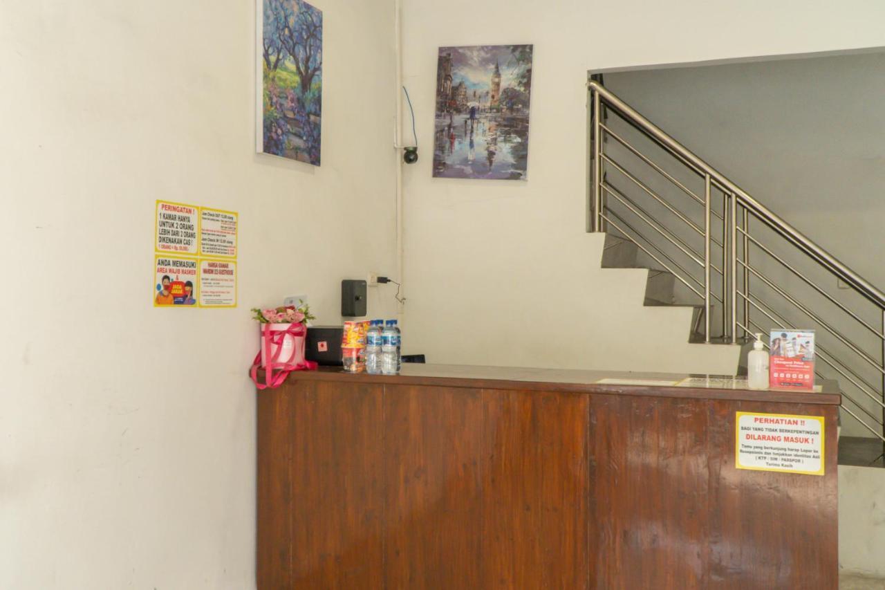 Reddoorz @ Jalan Wahidin Medan Hotel Exterior foto