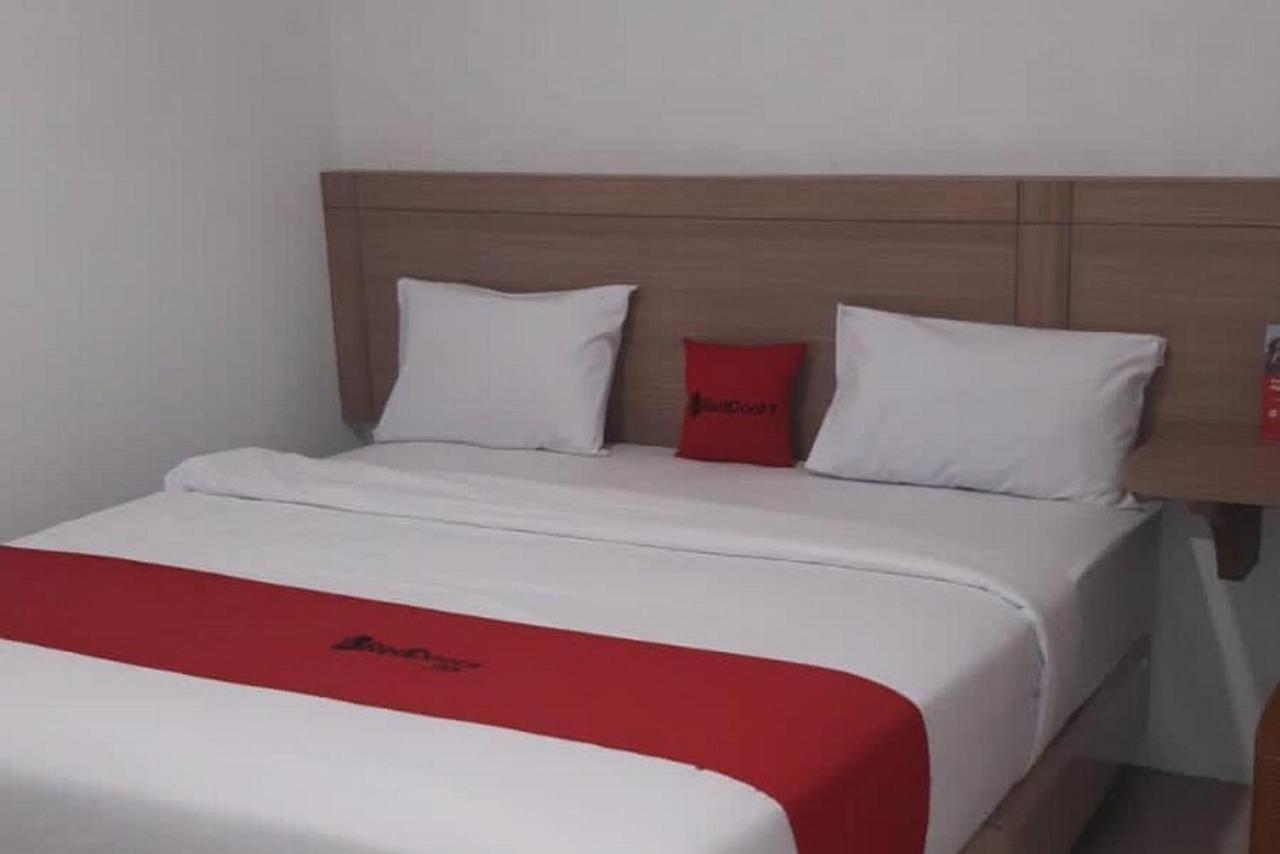 Reddoorz @ Jalan Wahidin Medan Hotel Exterior foto